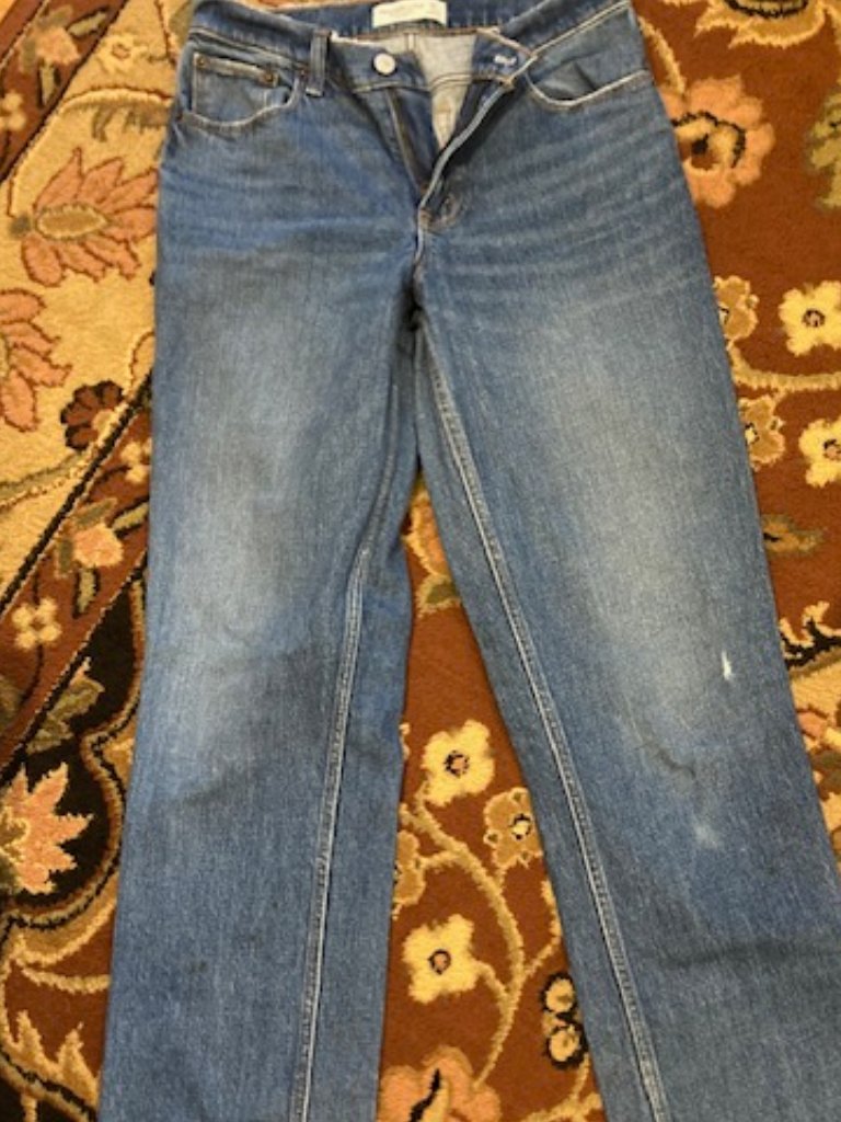 Abercrombie & Fitch Women's Blue And Navy Jeans Size 4